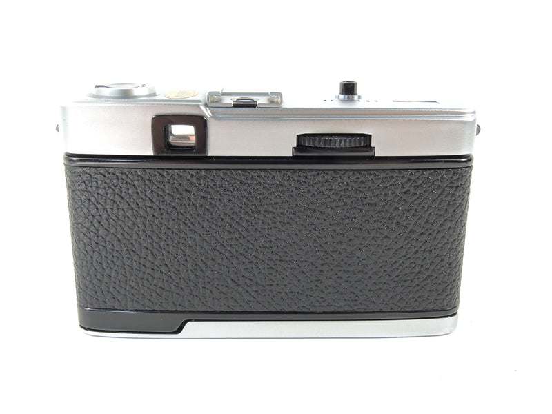 Olympus Trip 35 - Late in black cowhide leather