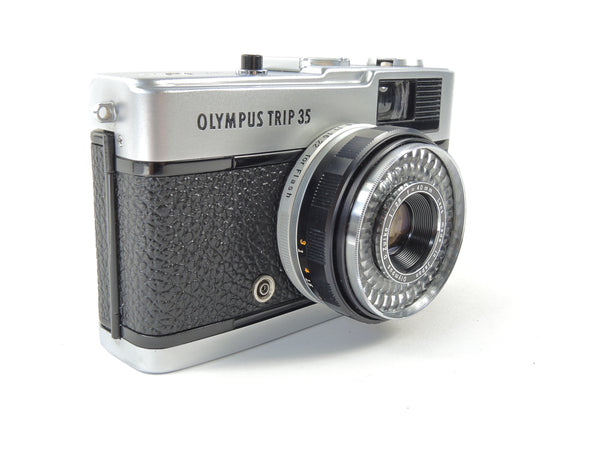 Olympus Trip 35 - Late in black cowhide leather